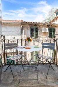Old Town Mattarelli with Balcony and Street View