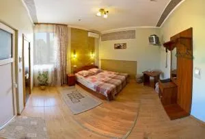 Pallada Motel - Drogovyzhe