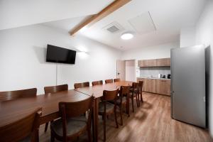 Vinařský dům, Vinařství Popela Perná