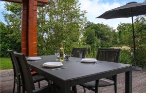 Gorgeous Home In Heel With Wifi