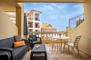 Castle Harbour Phoebes Flat Los Cristianos by LoveTenerife