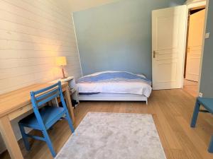 Maisons de vacances Grande maison familiale a 800m de la plage de Kermor avec jardin - FR-1-481-122 : photos des chambres