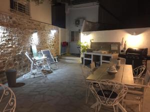 Cozy house with relaxing backyard