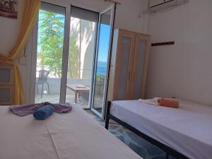 Floras Beach House Your House On The Beach