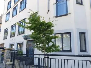 Modern Apartment with Stunning Sea View - 布伦特山庄