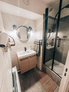 LA FOUX DALLOS Centre station, vue panoramique Quartier les étoiles 50m des remontées