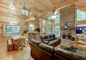 Amazing 4 Bed Family Cabin w Game Room - Clermont