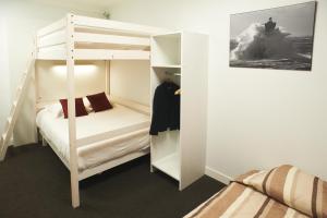Hotels Logis Hotel Chateaubriand : photos des chambres