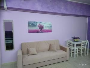 ALLOGGIO VIOLA nel CUORE DI SORIANO