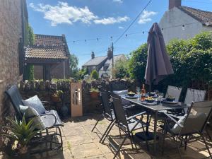 The Nook- A Rustic Cottage in a Beautiful Village.