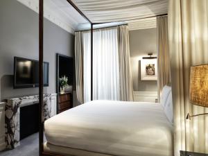 Superior Double Room room in J.K. Place Roma - The Leading Hotels of the World