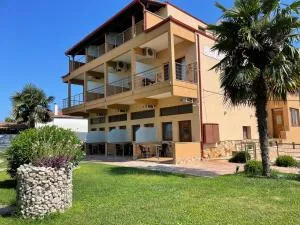 Helios Hotel - Olympiada