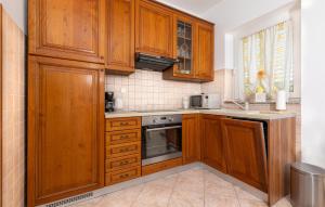 Amazing Apartment In Punat With Kitchen
