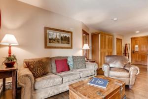 Luxury 1 Bedroom Mountain Condo In River Run Village With Expansive Mountain Views And Walking Distance To Ski Slopes