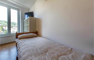 Lovely Apartment In Portoroz With Wifi