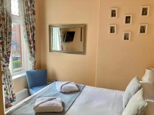Double Room room in St George's Hotel