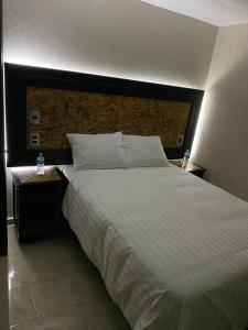 Hotel Central Pirámides