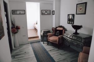 RunWild Hen Party Pool Fun for 12