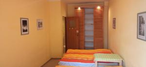 Iwona Hostel - Budget Rooms with Private Bathrooms