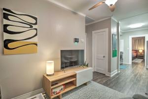 4 Mi to Dtwn: Dallas Gem w Furnished Patio