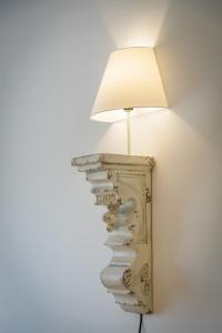 Lush Emerald apt steps from Acropolis & Plaka!