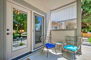 1 Mi to Downtown Loveland: Cozy Getaway!