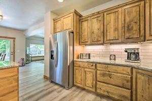 1 Mi to Downtown Loveland: Cozy Getaway!
