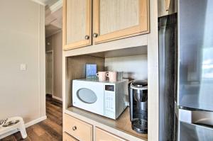 Lakefront Mabank Gem w Sunset Views: Pets Welcome