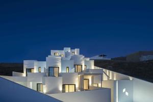 CUBIC Mykonos Seafront Design Suites