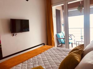 Sunrise Beach - Lake View Deluxe Apartment