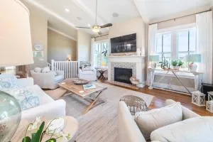 Day Is Done - شاطئ سانتا روزا