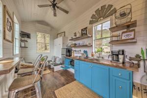 14 Mi to Ski Apache Mountaintop Cabin with View