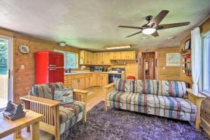 Cozy Florence Cabin, Proximity to Keyes Peak!