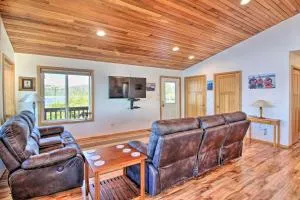 Waterfront Apt with Mtn View, Walk Into Town! - Craig