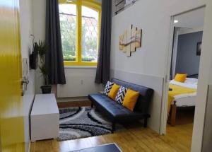 LYLY - Modern apartment with free parking in Prague