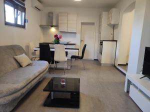 Viktor rooms and apartments