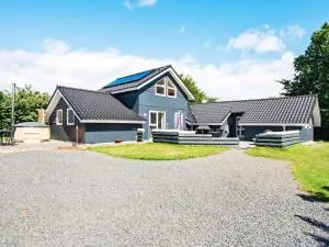Holiday Home Pøt Strandby IX - Sønderby