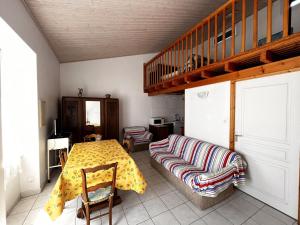 Maisons de vacances Maison Saint-Mathurin, 1 piece, 2 personnes - FR-1-197-546 : photos des chambres