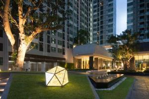 The Base condo center of pattaya rooftop swimming pool