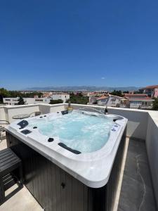 4 GENTLEMEN VILLAS with private jacuzzi