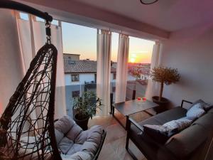 Enjoy Pula - new apt with terrace and FREE parking garage