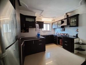 EARTH 3BHK By Wabi Sabi Stays