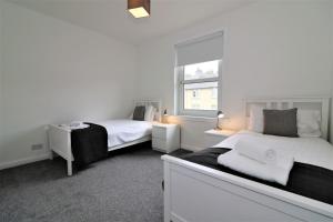 Signature - Shawburn House