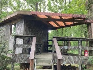 Unique off Grid Tree-House Stay in oak woodland - Mitcheldean