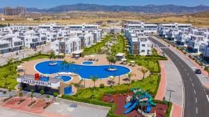 Emerald seaside residence at Four Seasons - Gastria