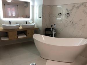 Apartments ANA Karlobag