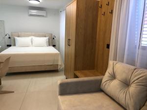 Apartments ANA Karlobag 