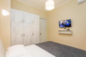 New!-Downtown Apartment ll