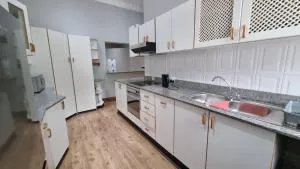 Everly4 Guest Apartment - Гіллкрест