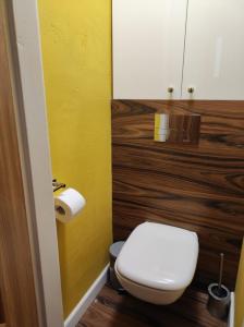 single room No4 in the very center of Warsaw